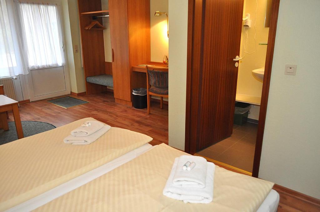 Gaestehaus Lietzow & Stoertebeker Camp Экстерьер фото