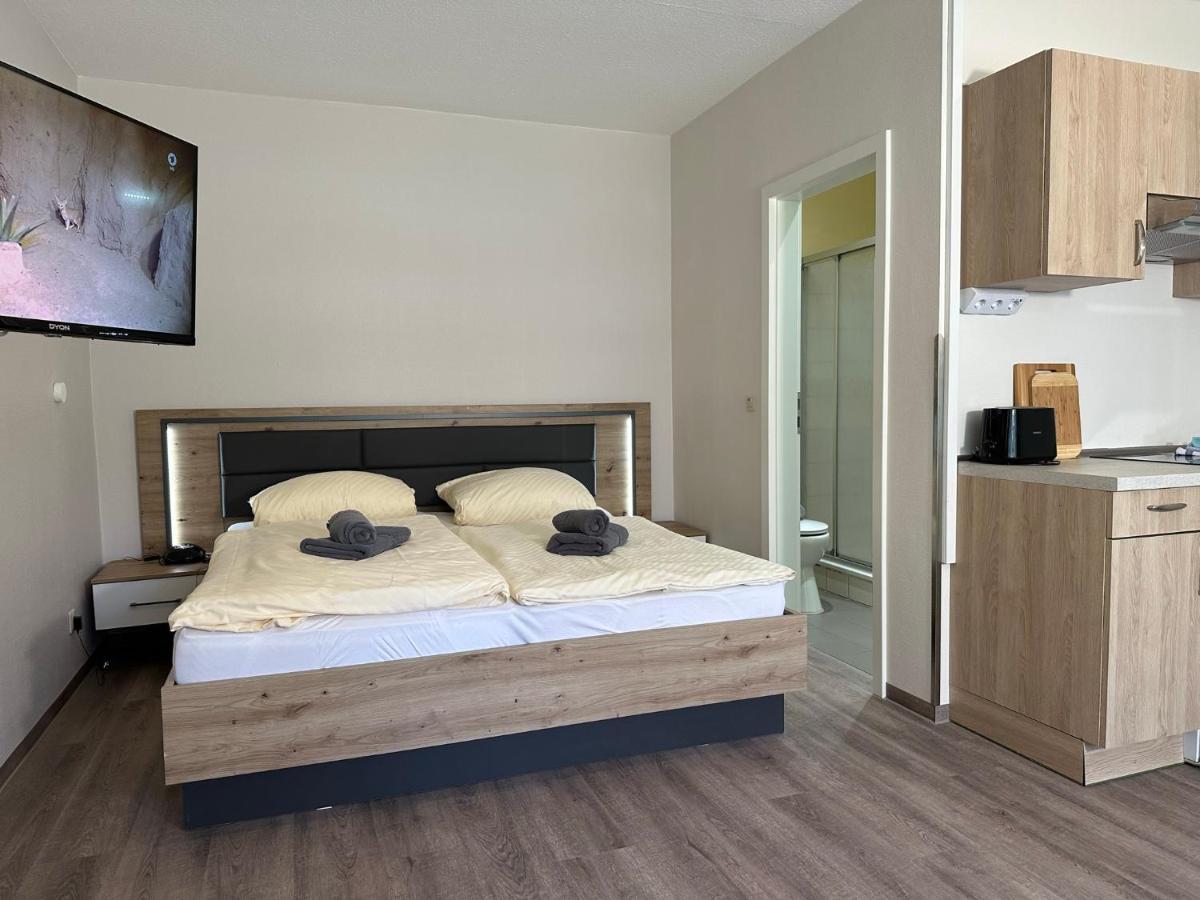 Gaestehaus Lietzow & Stoertebeker Camp Экстерьер фото